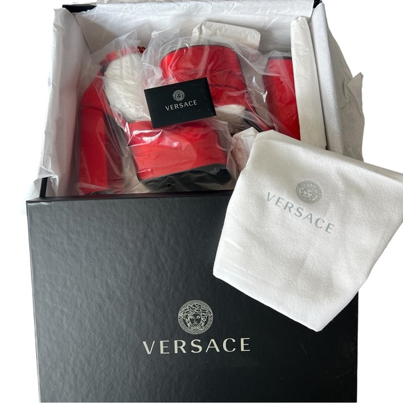 ❗️SOLD❗️NWT VERSACE AEVITAS D’ORSAY CRYSTAL AND MEDUSA CHARM SATIN PUMPS BOX - Picture 9 of 12